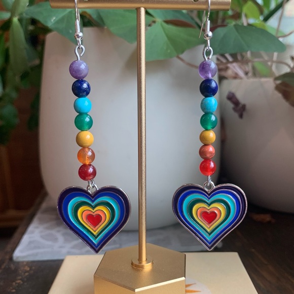 ✨NWT✨ 7 Chakra Rainbow Heart Earrings✨ ✨Hand Crafted… - Picture 5 of 8